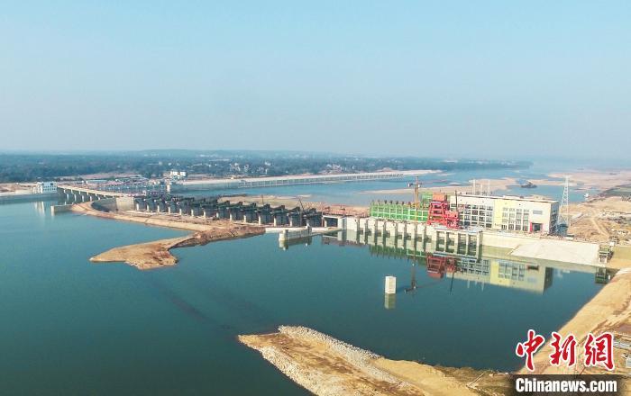 图为井冈山航电枢纽在建鸟瞰图。　曾健 摄