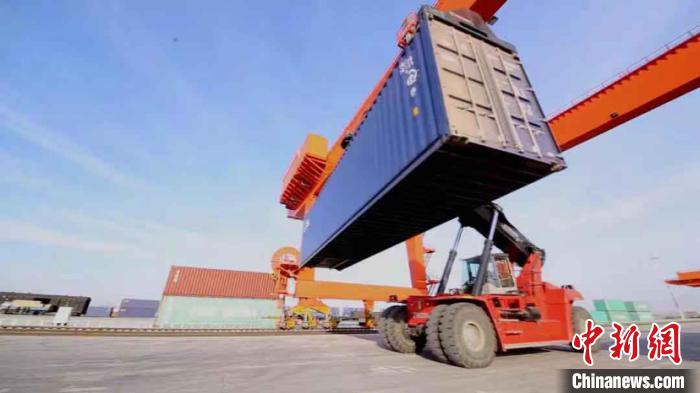 哈铁集装箱发送量增加。哈铁提供